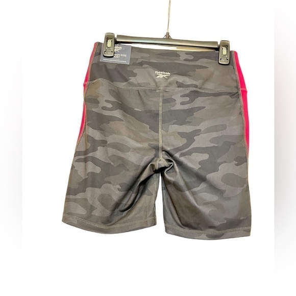 Reebok fitted high-rise, short size M - Picture 7 of 7